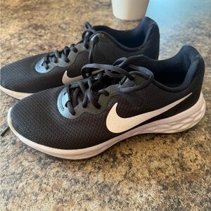 Nike Black and White Athletic Shoes
